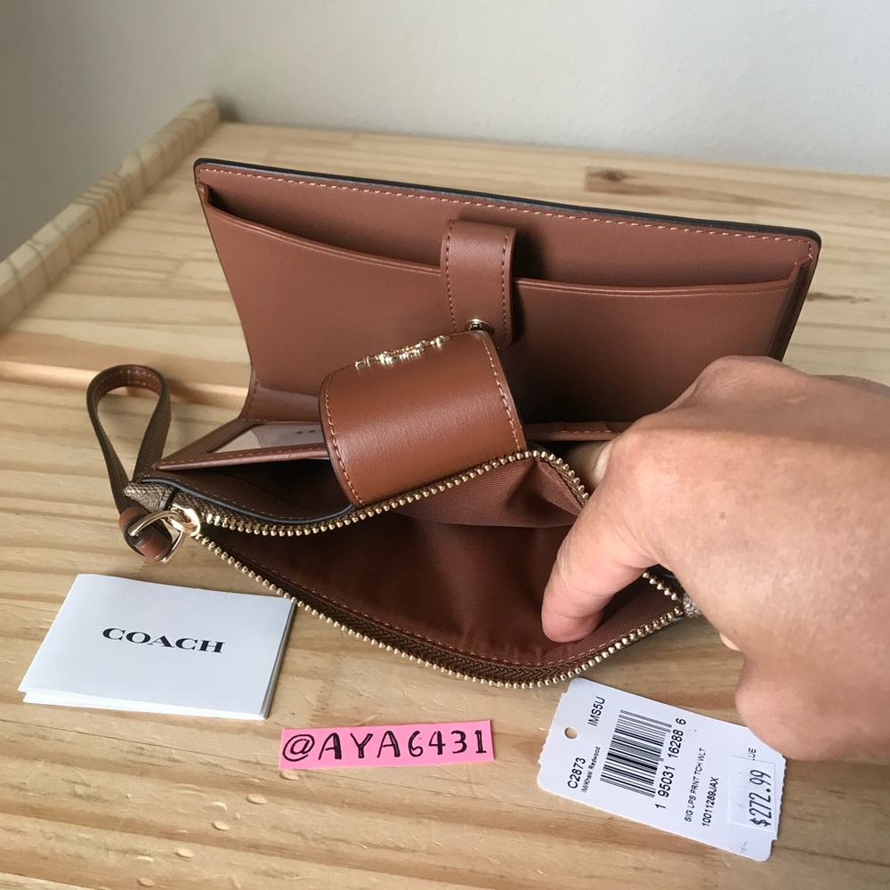 Coach Wallet🎈🎈 - Picture 6 of 6